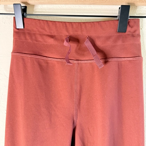 Bixby Nomad Tie Front Leggings Girls Size Medium 8-10 Rust - Picture 2 of 7